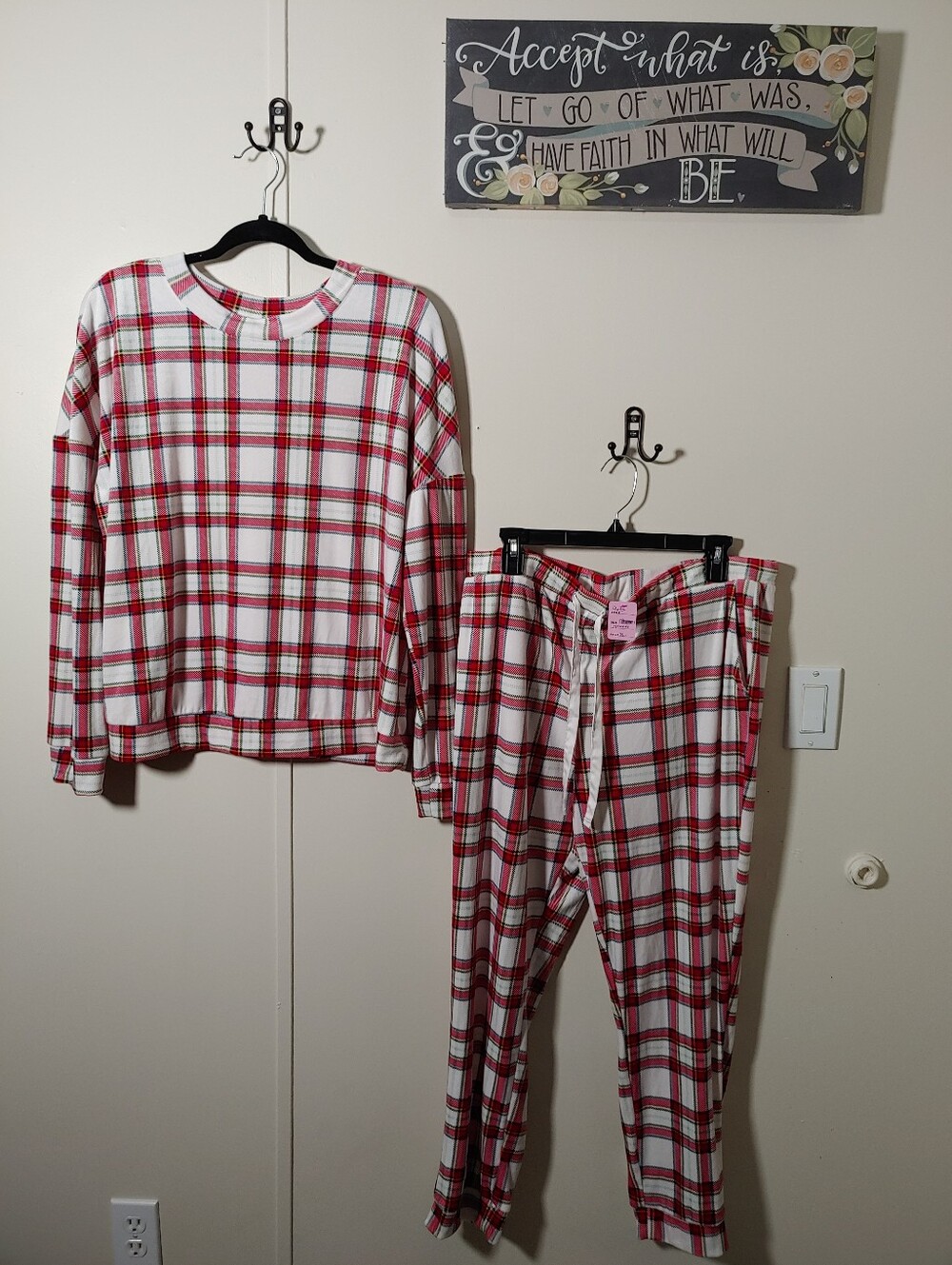 NWOT XL Auden Red & Green Super Soft Long Sleeve Pajama set